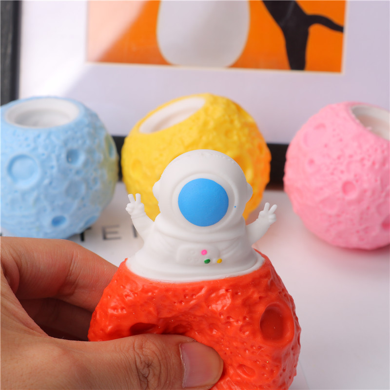 Squeeze Astronauts Planet TPR  - Party Games Adults Funny recension och pris